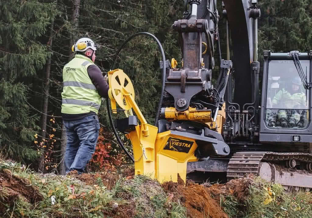 Groundec kábelfektető eke