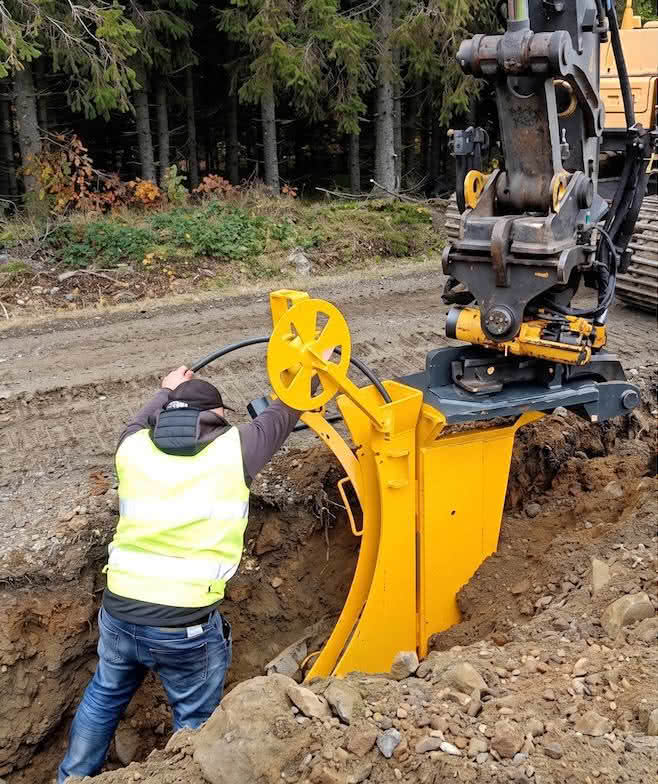Groundec kábelfektető eke